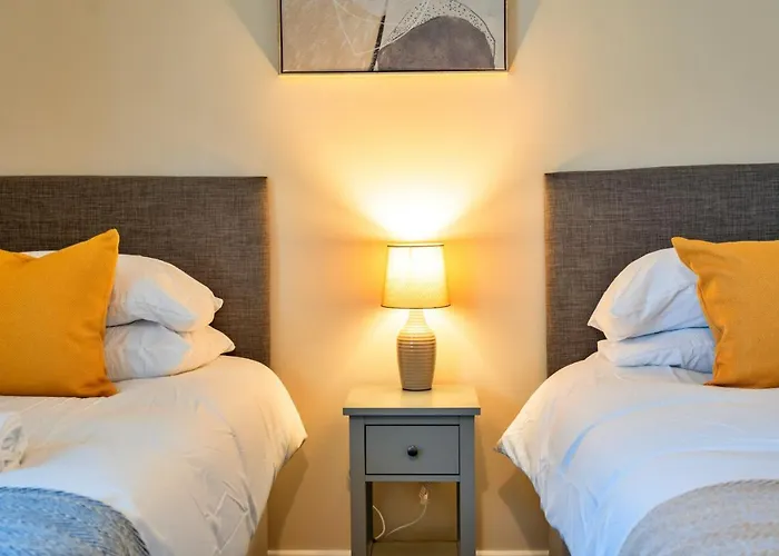Finest Retreats - Southern Lea